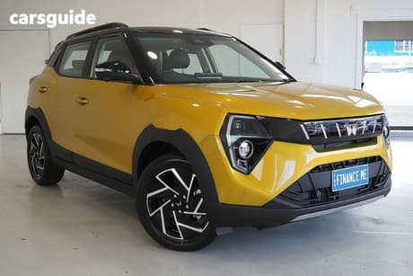 Yellow 2025 Mahindra Xuv 3Xo Wagon Ax7L