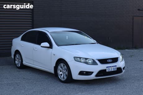 White 2009 Ford G6 Sedan FG