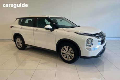 White 2025 Mitsubishi Outlander Wagon Es 7 Seat (2Wd)