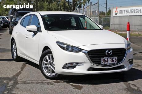 White 2018 Mazda 3 Hatchback Maxx Sport