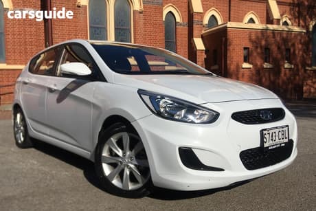White 2019 Hyundai Accent Hatchback Sport