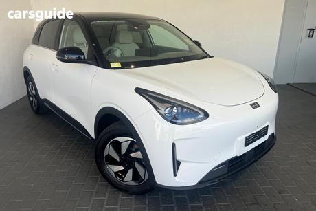 White 2026 Geely Ex2 Hatchback Inspire