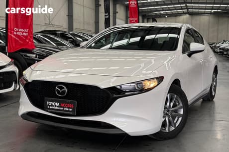 White 2024 Mazda 3 Hatchback G20 Pure