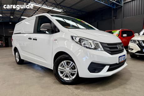 White 2022 LDV G10+ Van Barn Door