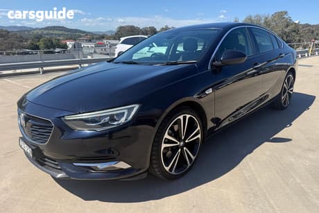 Blue 2018 Holden Calais Liftback V