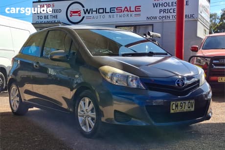 Grey 2011 Toyota Yaris Hatchback Yr