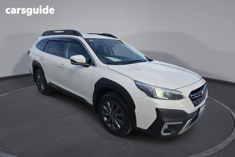 White 2023 Subaru Outback Wagon Awd