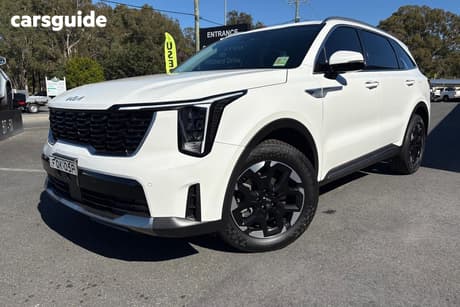 White 2023 Kia Sorento Wagon S 7 Seat