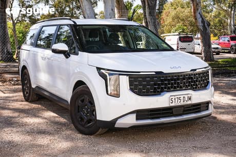 White 2025 Kia Carnival Wagon S