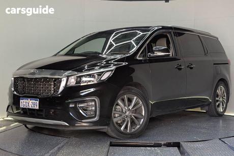 Black 2018 Kia Carnival Wagon Platinum