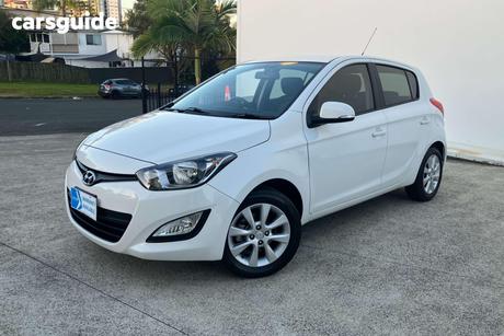 White 2015 Hyundai I20 Hatch ELITE