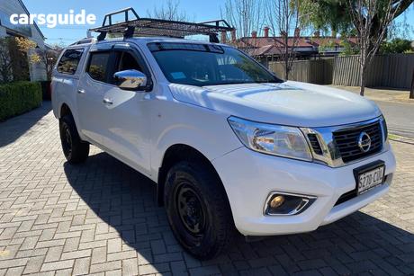 White 2018 Nissan Navara Dual Cab Pick-up Rx (4X2)