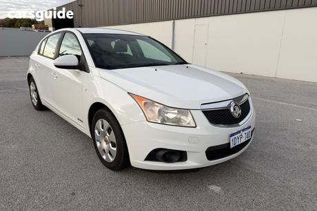 White 2012 Holden Cruze Hatchback Cd