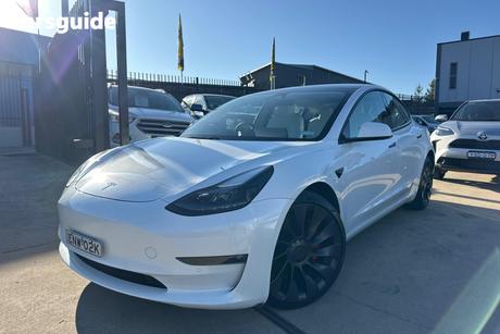 White 2022 Tesla Model 3 Sedan Performance