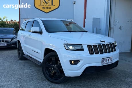 White 2015 Jeep Grand Cherokee Wagon Blackhawk