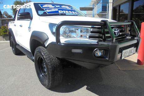White 2016 Toyota Hilux Dual Cab Utility Sr (4X4)