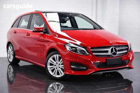 Red 2015 Mercedes-Benz B180 Hatchback