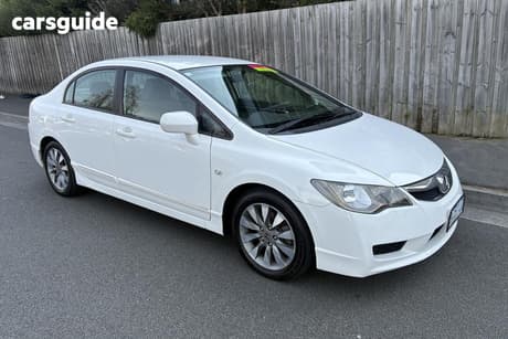 White 2010 Honda Civic Sedan Vti-L