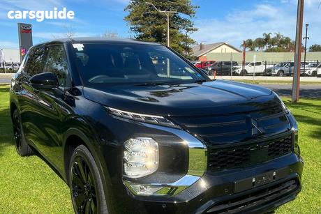 Black 2026 Mitsubishi Outlander Wagon Black Edition 7 Seat (2Wd)