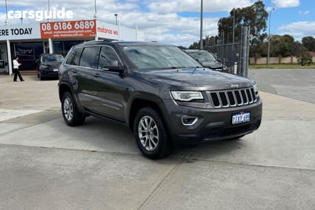 Grey 2015 Jeep Grand Cherokee Wagon Laredo (4X4)