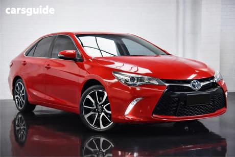 Red 2016 Toyota Camry Sedan Atara Sx
