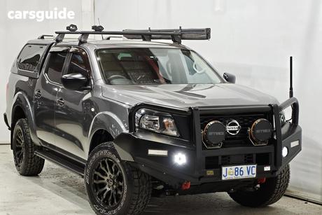 Grey 2021 Nissan Navara Dual Cab Pick-up Sl (4X4)