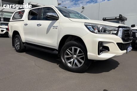 White 2019 Toyota Hilux Double Cab Pick Up Sr5 (4X4)