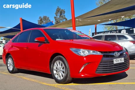 Red 2017 Toyota Camry Sedan Altise