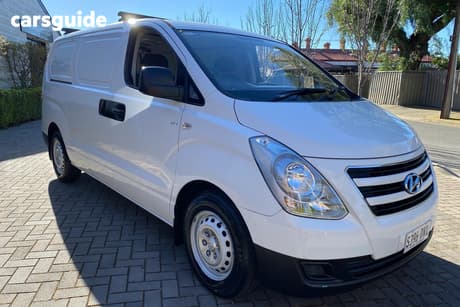 White 2017 Hyundai Iload Van 3S Liftback