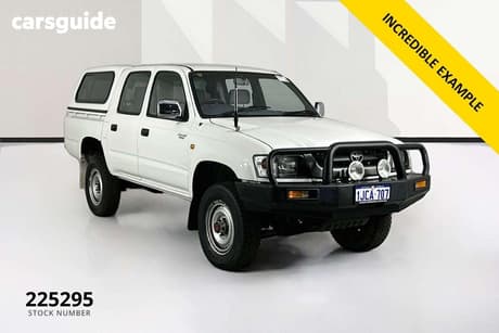 White 2004 Toyota Hilux Dual Cab Pick-up (4X4)