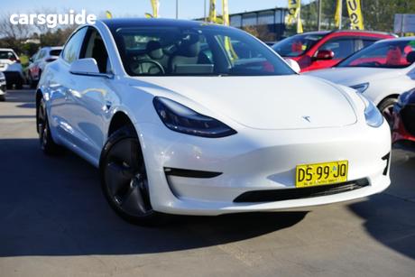 White 2019 Tesla Model 3 Sedan Standard Range Plus