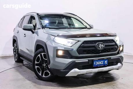 Green 2019 Toyota RAV4 Wagon Edge Awd