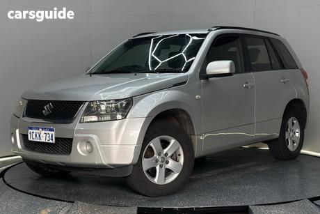 Silver 2006 Suzuki Grand Vitara Wagon (4X4)