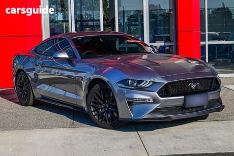 Silver 2019 Ford Mustang Fastback Gt 5.0 V8