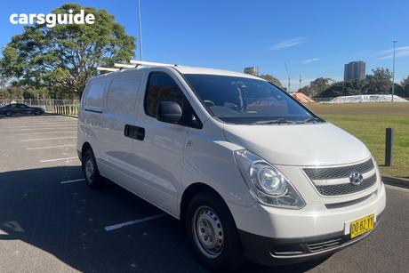 White 2008 Hyundai Iload Van