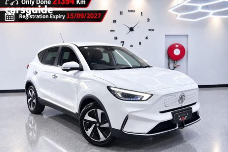 White 2023 MG ZS EV Wagon Essence
