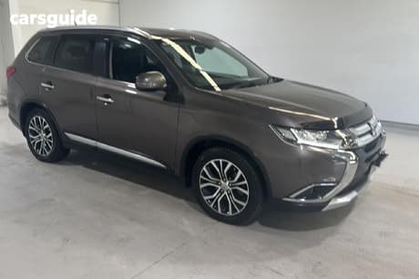 Bronze 2015 Mitsubishi Outlander Wagon Exceed (4X4)