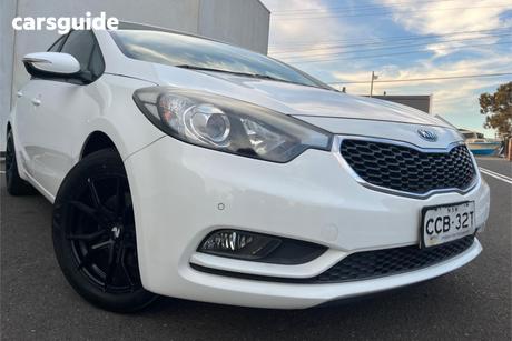 White 2015 Kia Cerato Hatchback S Premium