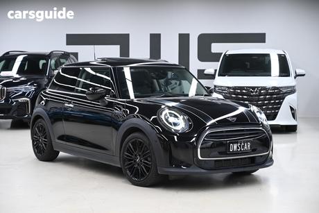 Black 2021 Mini Cooper Hatchback Classic 3D Hatch
