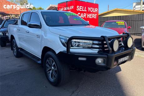 White 2017 Toyota Hilux Dual Cab Utility Sr5 (4X4)