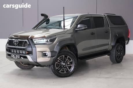 Bronze 2023 Toyota Hilux Double Cab Pick Up Rogue (4X4)