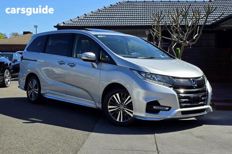 Silver 2018 Honda Odyssey Wagon Vti-L