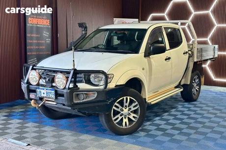 White 2013 Mitsubishi Triton Double Cab Utility Glx (4X4)