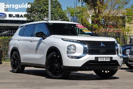 White 2024 Mitsubishi Outlander Wagon Black Edition 7 Seat (2Wd)