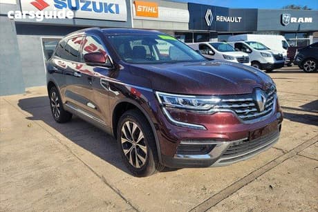 Red 2024 Renault Koleos Wagon Zen (4X2)