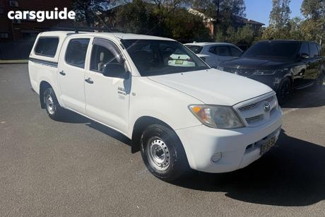 White 2008 Toyota Hilux Dual Cab Pick-up Workmate
