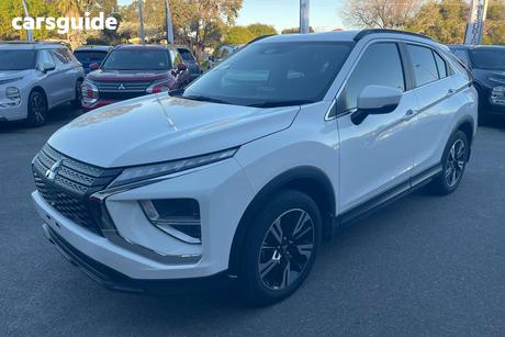 White 2022 Mitsubishi Eclipse Cross Wagon Ls (2Wd)