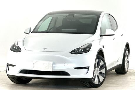 White 2024 Tesla Model Y Wagon Long Range