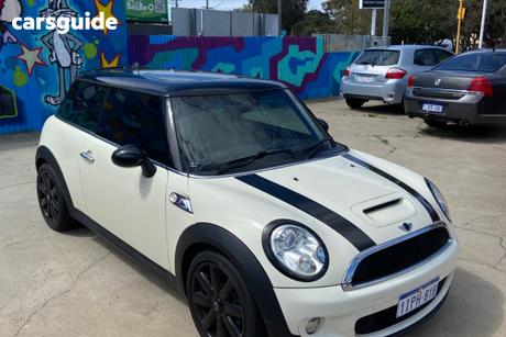 Cream 2008 Mini Cooper Hatchback S