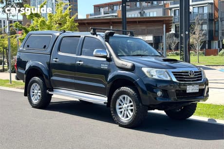 Black 2013 Toyota Hilux Dual Cab Pick-up Sr5 (4X4)
